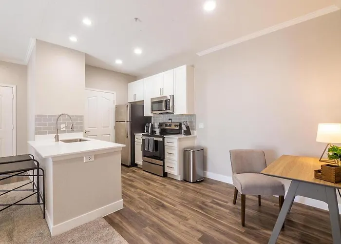 Landing Modern With Amazing Amenities *